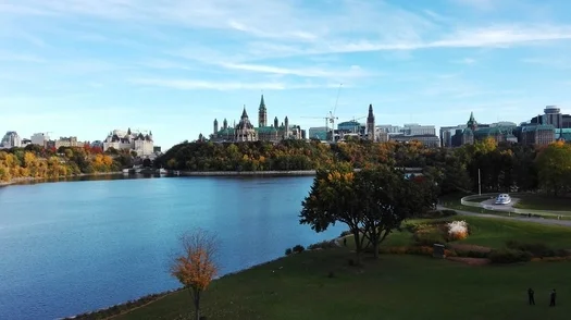 pemandangan kampus kuliah di luar negeri (ottawa, kanada)