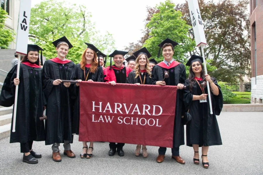 harvard universitas terbaik jurusan hukum