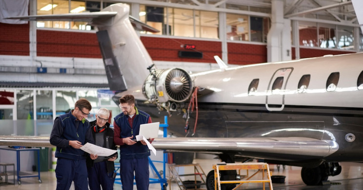 spesialisasi teknik aeronautika
